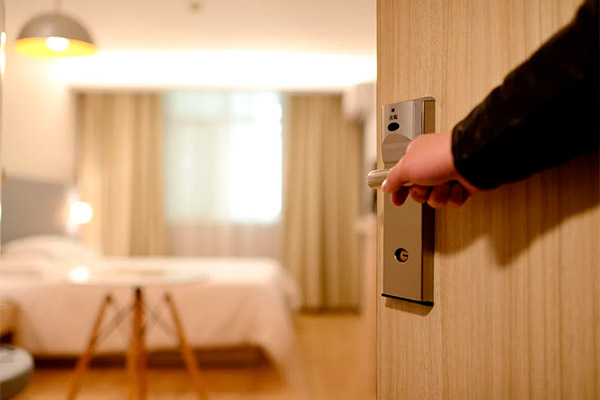 Cómo y cuándo reclamar en un hotel